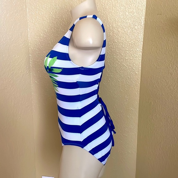 Tommy Bahama swimwear - Picture 3 of 5